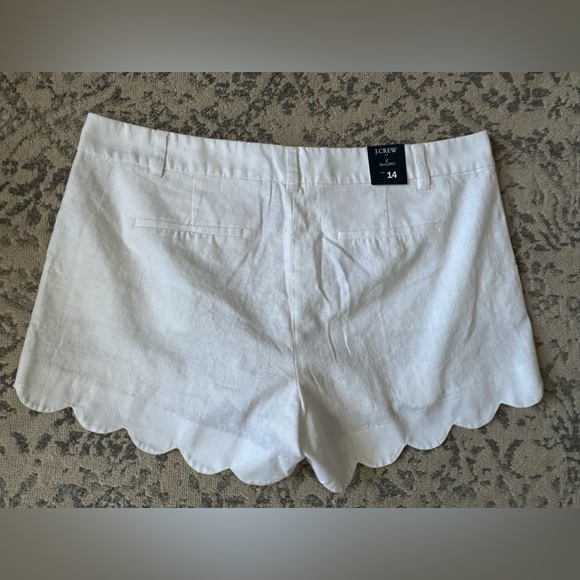 Women’s J.Crew Size 14 White Scalloped Linen Blend 4” Shorts - Picture 2 of 7